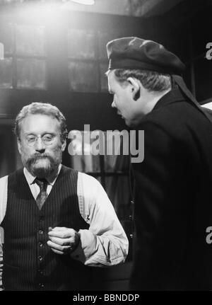 « Munich film République soviétique" (Die Münchner Räterepublik), DEU 1971, l'épisode 1 'Kurt Eisner - entre la démocratie et la dictature", directeur : Hellmuth Ashley, scène avec : Dieter Eppler (Erich Muehsam), Harald Dietl, Permissions-Neccessary-tiers Banque D'Images