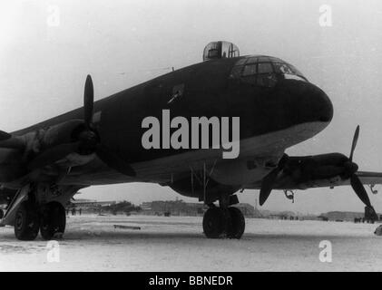 Événements, seconde Guerre mondiale / seconde Guerre mondiale, guerre aérienne, avions, avion de transport allemand Junkers Ju 290, Allemagne du Sud, 11.2.1943, XXe siècle, historique, Luftwaffe, Wehrmacht, Third Reich, recce à longue portée, reconnaissance, Ju-290, Ju290, avion, avions, hiver, neige, années 1940, Banque D'Images