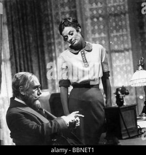 « Munich film République soviétique" (Die Münchner Räterepublik), DEU 1971, l'épisode 1 'Kurt Eisner - entre la démocratie et la dictature", directeur : Hellmuth Ashley, scène avec : Kurt Eisner (Charles Regnier), Renate Grosser, Permissions-Neccessary-tiers Banque D'Images