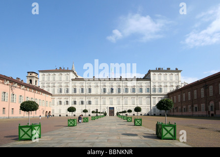 Géographie / voyages, Italie, Piémont, Turin, châteaux, le Palazzo Reale, construit : 17e siècle pour Madama Reale Christine Marie de France, 1646-1660 : façade, vue extérieure, Additional-Rights Clearance-Info-Not-Available- Banque D'Images