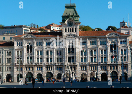 Géographie / voyages, Italie, Trieste, l'hôtel de ville sur la Piazza dell'Unità d'Italia, vue extérieure, Additional-Rights Clearance-Info-Not-Available- Banque D'Images