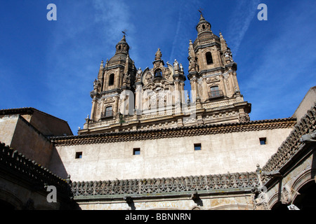 Collège des jésuites et l'église Clerecia Salamanca espagne Castilla y Leon comme site du patrimoine mondial classé par l'UNESCO Banque D'Images