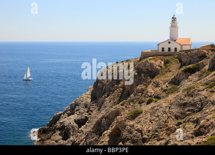 Phare de Punta de Capdepera dans l'Est de Majorque Banque D'Images