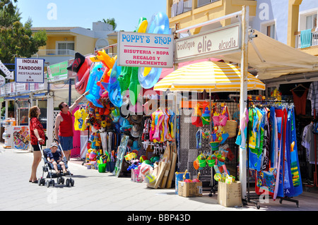 Plage Promenade magasin, Port d'Alcudia, Mallorca Alcudia, municipalité, Îles Baléares, Espagne Banque D'Images