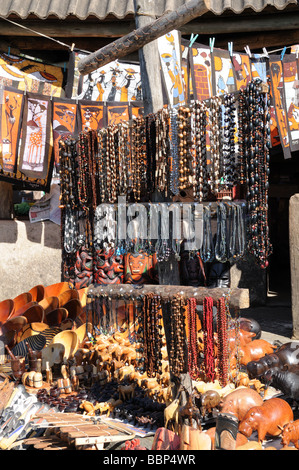 Perles d'Afrique et des artefacts pour batik saale Swaziland Afrique du Sud Banque D'Images