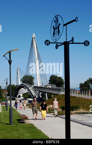 DEUX-RIVES, LE JARDIN DES RIVES DU RHIN ET LA PASSERELLE MIMRAM, STRASBOURG, BAS RHIN (67), Alsace, France, Europe Banque D'Images