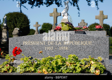 La Tombe de René Coty, PRÉSIDENT DE LA RÉPUBLIQUE FRANÇAISE, SAINTE-MARIE, cimetière, LE HAVRE, Seine-maritime (76), NORMANDIE, France Banque D'Images