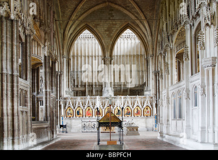 Culte de Saint Swithun et Icônes et Saints trou dans la cathédrale de Winchester, Winchester, Hampshire, Angleterre, Royaume-Uni Banque D'Images