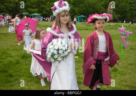 Hayes Village peut reine, Prince et suite au Merrie England et Londres Queen Mai Festival at Hayes, Kent (LB Bromley) Banque D'Images