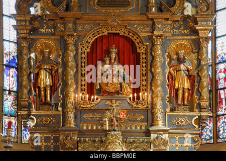 Madonna gothique tardif, Vierge de Pitié, maître-autel dans l'église paroissiale de Maria Woerth au lac Wörther See, Carinthie, Autriche, Banque D'Images