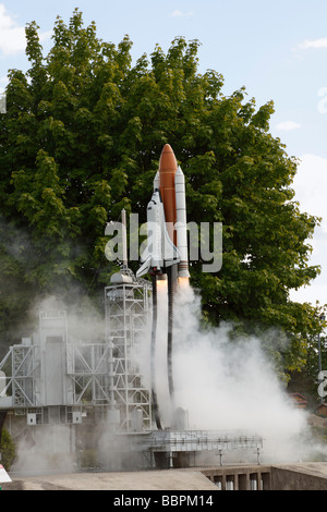 Réplique du début de la navette spatiale Atlantis, Minimundus, Klagenfurt, Carinthie, Autriche, Europe Banque D'Images