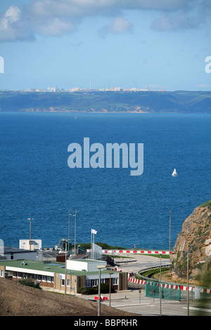 Usine de TRAITEMENT DES DÉCHETS RADIOACTIFS DE LA HAGUE VU DE FLAMANVILLE, COTENTIN, MANCHE (50), Basse-normandie Banque D'Images