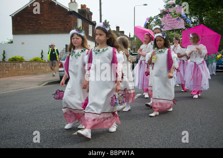 Hayes Village peut imprimeur suite en procession au Merrie England et Londres Queen Mai Festival at Hayes, Kent (LB Bromley) Banque D'Images