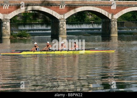 De l'AVIRON SUR LA GARONNE, TOULOUSE, HAUTE-GARONNE (31), FRANCE Banque D'Images