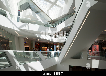 Vue de l'intérieur du centre commercial Westside (Mall), Berne Suisse. Charles Lupica. Banque D'Images