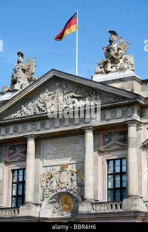 Façade DU MUSÉE DE L'HISTOIRE ALLEMANDE, Deutsches Historisches Museum, Zeughaus, BERLIN, ALLEMAGNE Banque D'Images