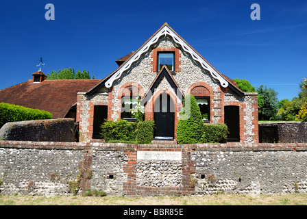 Une ancienne maison d'école maintenant une maison privée Banque D'Images