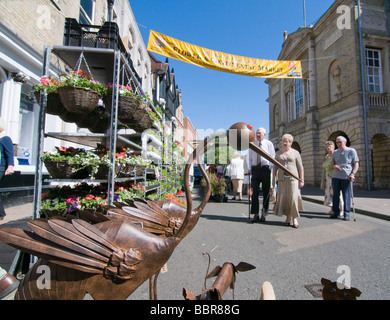 Fleur et Petit Marché français Mai 2009 Bury St Edmunds Banque D'Images