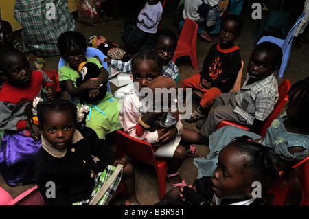 Jeunes enfants en maternelle au Malawi, Afrique centrale Banque D'Images