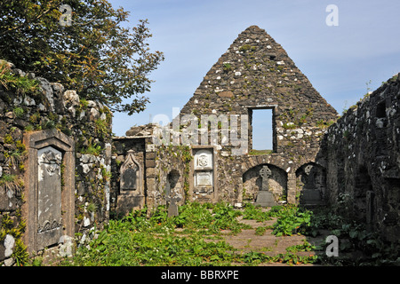 L'intérieur. L'église en ruine de Saint Mary, Kilmuir, Dunvegan, Isle of Skye, Hébrides intérieures, Ecosse, Royaume-Uni, Europe. Banque D'Images