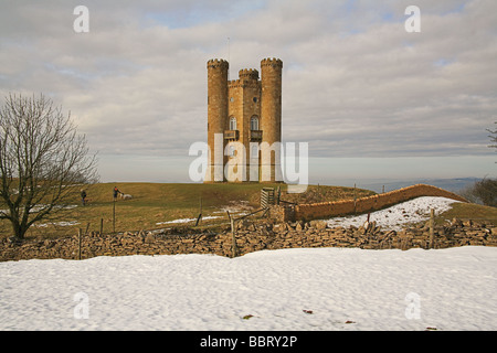 La Broadway Tower sur le dessus de la Cotswold Hills, Broadway, Worcestershire, Angleterre, RU Banque D'Images