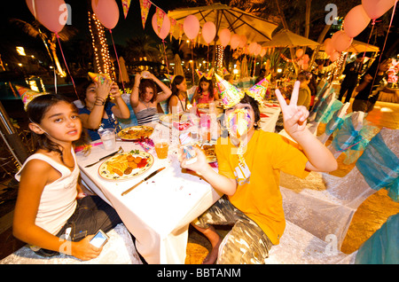 Fête d'anniversaire pour enfants de Dubaï dans l'Habtoor Grand Banque D'Images