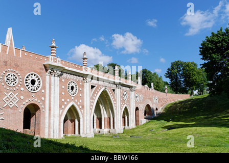 Le grand pont sur le ravin 1778-1784-85 a été construit par Vassili Bajenov Russie Moscou Tsaritsyno Banque D'Images