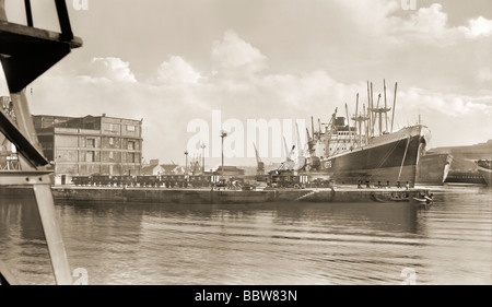 Les Quais de Salford, Manchester, Angleterre, en 1967. Quay est maintenant l'emplacement de l'Lowry Theatre. Photo prise à partir de ce qui est maintenant "ediaCityUK» Banque D'Images