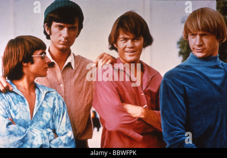 France Gall nous Anglo/groupe pop de gauche : Davy Jones, Mike Nesmith, Mickey Dolenz et Pete Tork Banque D'Images