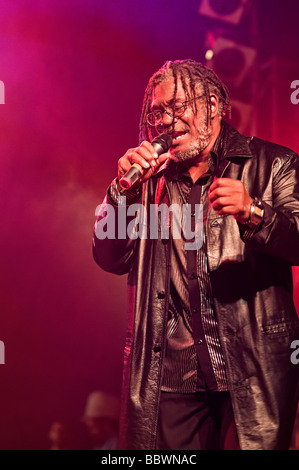 Chanteur de reggae Horace Andy chante live au shambala festival 2008 Banque D'Images