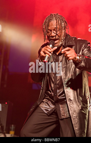 Chanteur de reggae Horace Andy chante live au shambala festival 2008 Banque D'Images