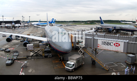 United Airlines Boeing 747 à la porte l'Aéroport International de Narita, Tokyo Japon Banque D'Images