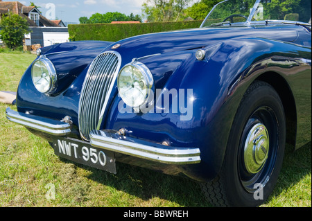 De Havilland Aviation Heritage Centre Museum , détail classic 1954 La Jaguar XK 120 3,4 litre moteur en Bleu Indigo Banque D'Images