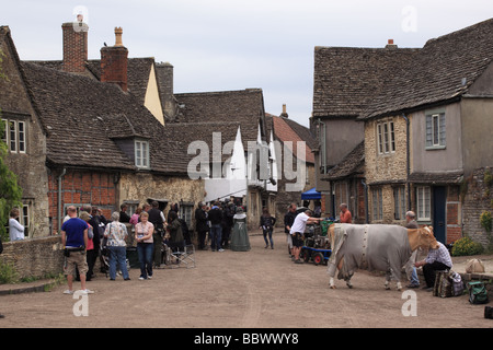 Tournage de la série BBC Cranford à Lacock, Wiltshire, Royaume-Uni Banque D'Images