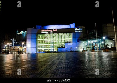Symphony Hall de Birmingham centenary square at night Banque D'Images