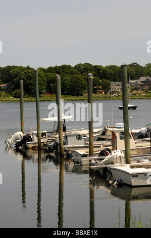 Praire des bateaux de pêche à quai dans la baie de Narragansett Rhode Island Banque D'Images