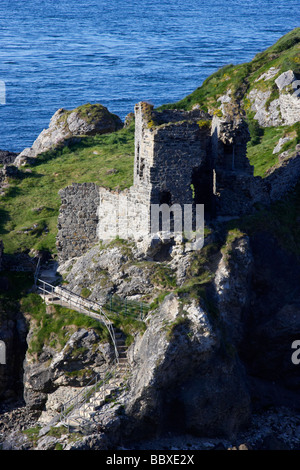 Kinbane castle et kinbane head blanc pointe nord du comté, Côte d'Antrim Irlande du Nord uk Banque D'Images