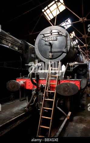 Class 4mt fairburn réservoir du moteur 42085 dans le hangar au great central railway london uk Banque D'Images