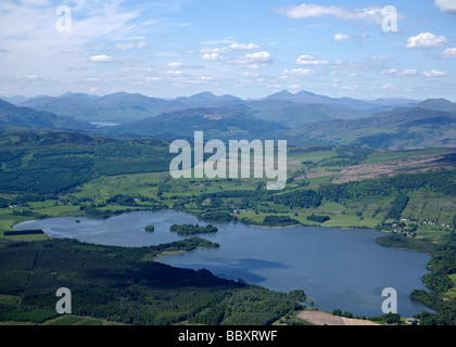 Le Lac de Monteith, Stirling, ouest de l'Écosse, avec les Trossachs derrière Banque D'Images