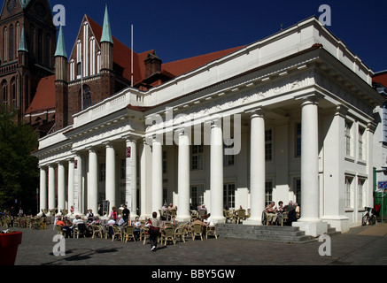 Nouveau bâtiment sur la place du marché, Schwerin, Mecklembourg-Poméranie-Occidentale, Allemagne, Europe Banque D'Images