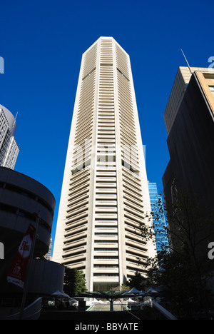 Tall, gratte-ciel en béton armé de style moderniste. Banque D'Images