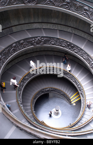 En colimaçon au Musée du Vatican, Rome Banque D'Images