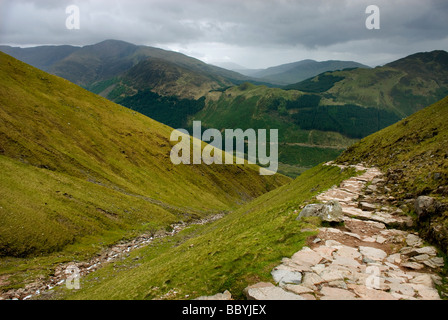 La partie inférieure de la piste de marche jusqu'à Ben Nevis le plus haut sommet Munro en Ecosse à 1344 mètres Banque D'Images