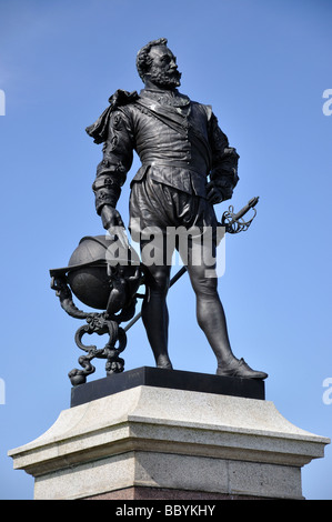 Statue de Sir Francis Drake, Plymouth Hoe, Plymouth, Devon, Angleterre, Royaume-Uni Banque D'Images