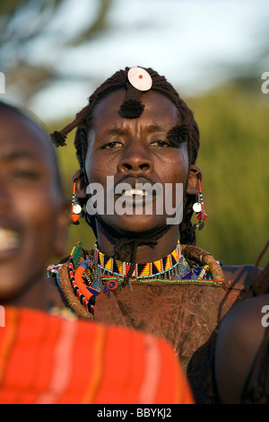 Guerrier massaï - Maji Moto Village Maasai - près de Narok, Kenya Banque D'Images