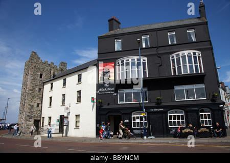 La vieille tour house bangor logement centre d'information touristique à côté du bateau noir pub County Down Irlande du Nord uk Banque D'Images