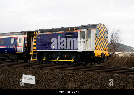 Classe 08 locotracteur déménagement la Caledonian sleeper train Banque D'Images