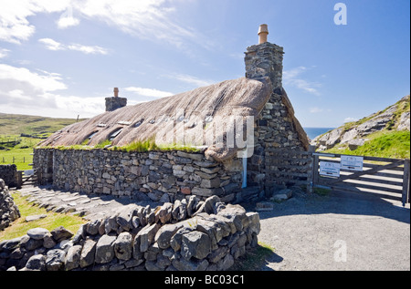 Gearrannan Black House Village à Carloway sur la côte atlantique de l'île de Lewis dans les Hébrides extérieures d'Écosse Banque D'Images