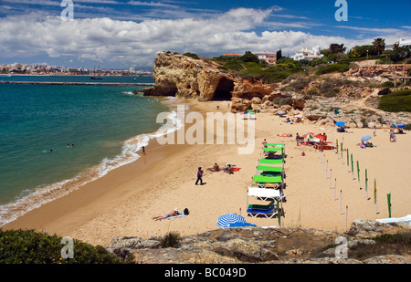 Plage de Pintadinho, Nr, Ferragudo Algarve au Portugal. Banque D'Images