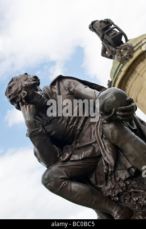 Gower, hameau memorial sculpture, Stratford upon Avon, Warwickshire, Angleterre Banque D'Images